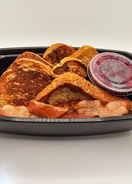 French toast with mixed berries compote and crispy bacon meal prep