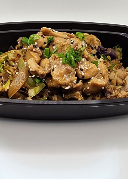 Pork lo mein noodles with vegetables in a meal prep container