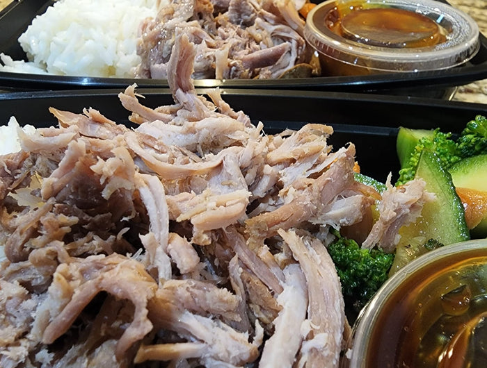 Weekly gourmet meals prepared by Chef Shaby y Su Mai for Dallas Fort Worth meal prep customers